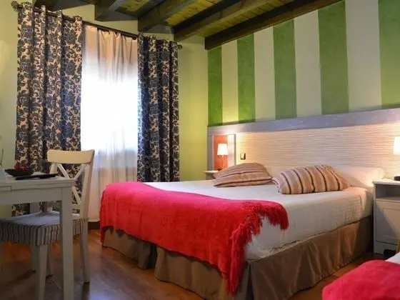 Posada Bernabales - Genel