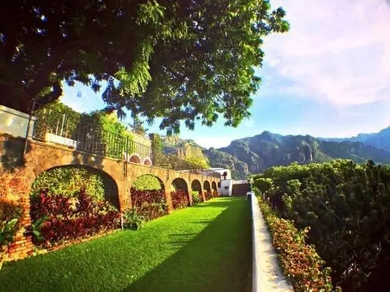 Hotel Posada Del Tepozteco - Dış Mekan