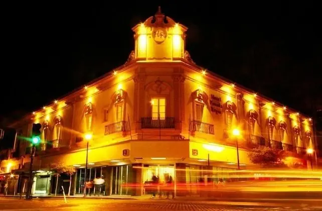 Hotel Posada Regis de Guadalajara - Dış Mekan