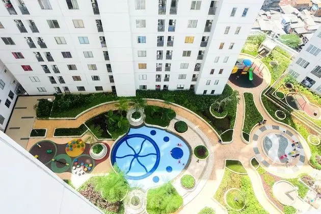 Posh 2BR Apartment at Bassura City near Shopping Mall - Dış Mekan