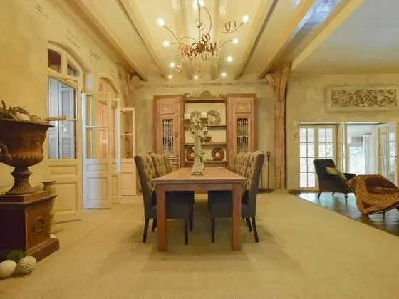 Posh Holiday Home in Alphen with Hot Tub - Yerinde Yemek