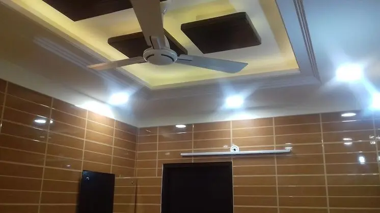 Posh Sdelhi Foreigners Area, Vsafe, Lajpat Ngr-2 - Oda