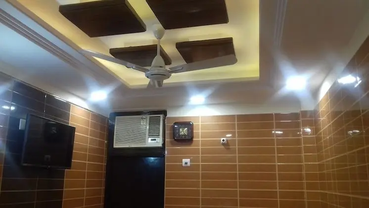 Posh Sdelhi Foreigners Area, Vsafe, Lajpat Ngr-2 - Oda