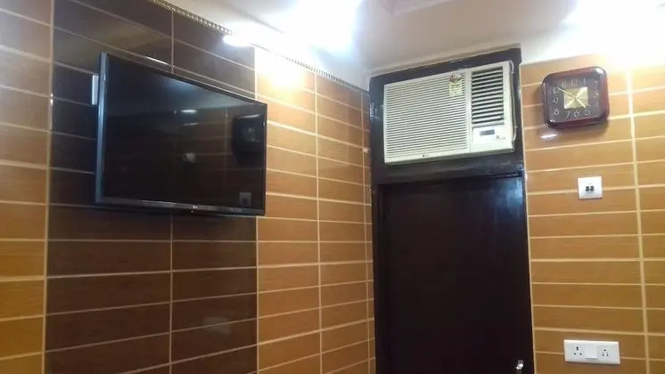 Posh Sdelhi Foreigners Area, Vsafe, Lajpat Ngr-2 - Oda