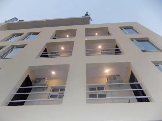 Posh Hotel And Suites