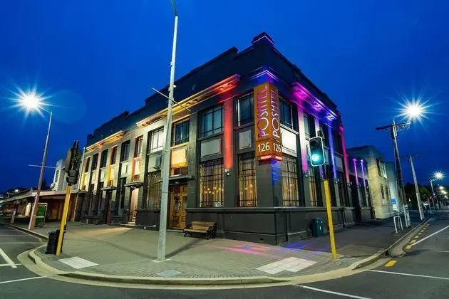 Poshtel