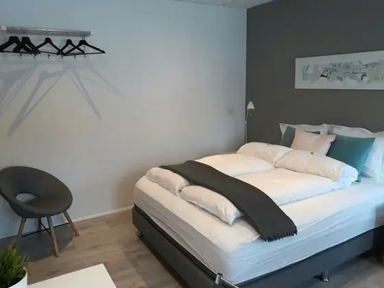 Post-Plaza Guesthouse - Oda