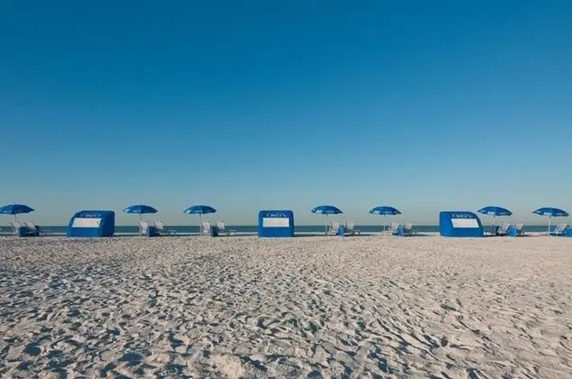 Postcard Inn on the Beach - Plaj