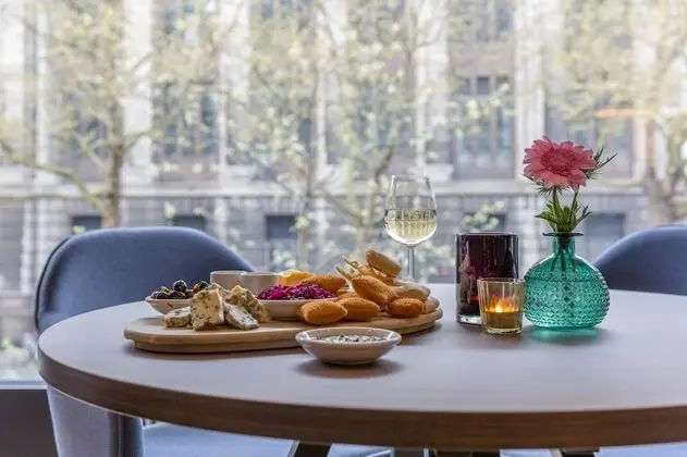 Postillion Hotel WTC Rotterdam - Yerinde Yemek