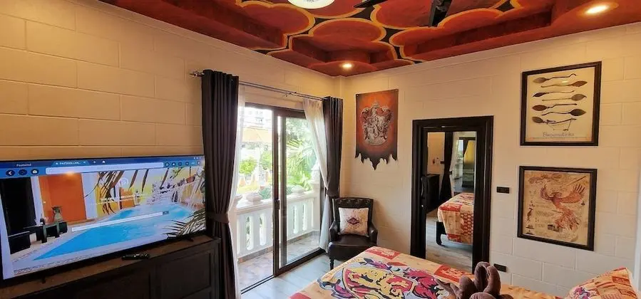 POTTER LAND Luxury Pool Villa Pattaya - Oda