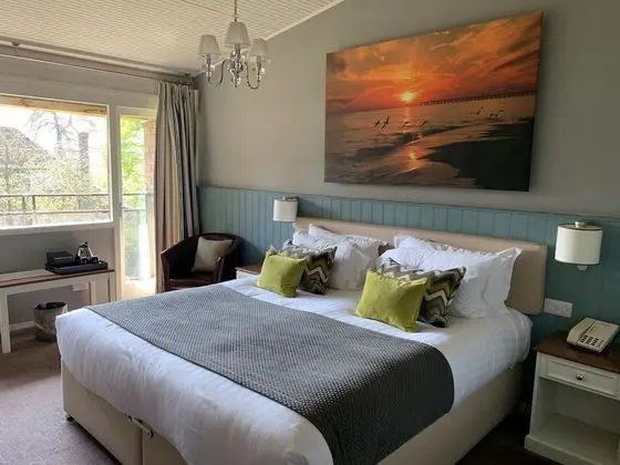 Potters Heron Hotel - Oda