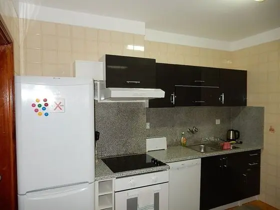 Praceta Almeida Garrett Apartment - Mutfak