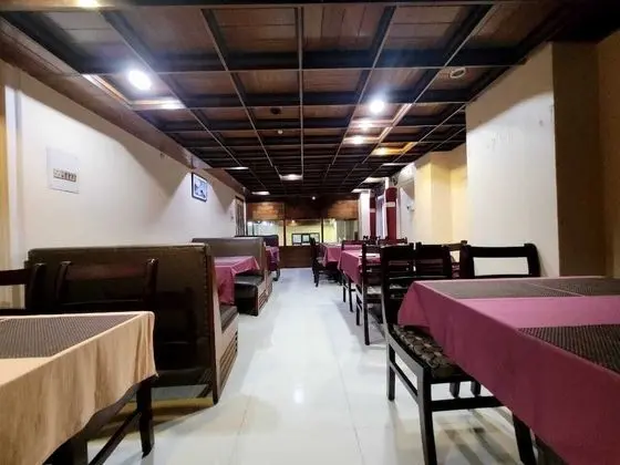 Hotel Pradyut - Yerinde Yemek