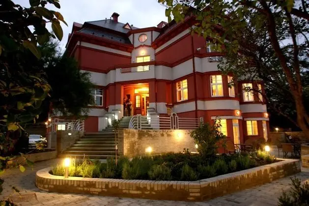 Hotel Villa - 1