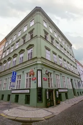 Prague Kampa APTs by Michal&Friends - Lobi