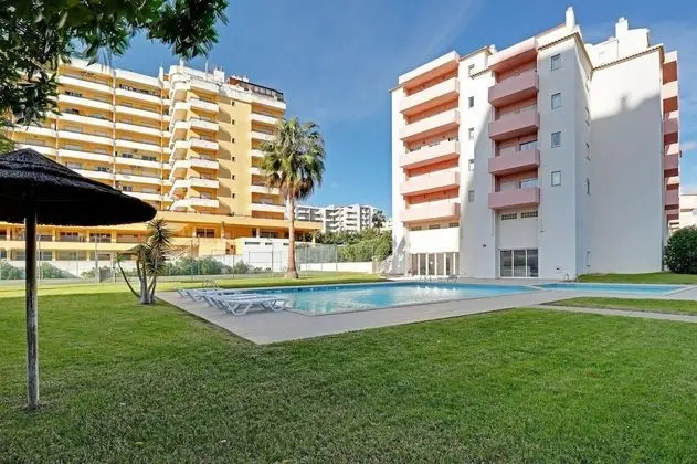 Praia DA Rocha Central With Pool by Homing