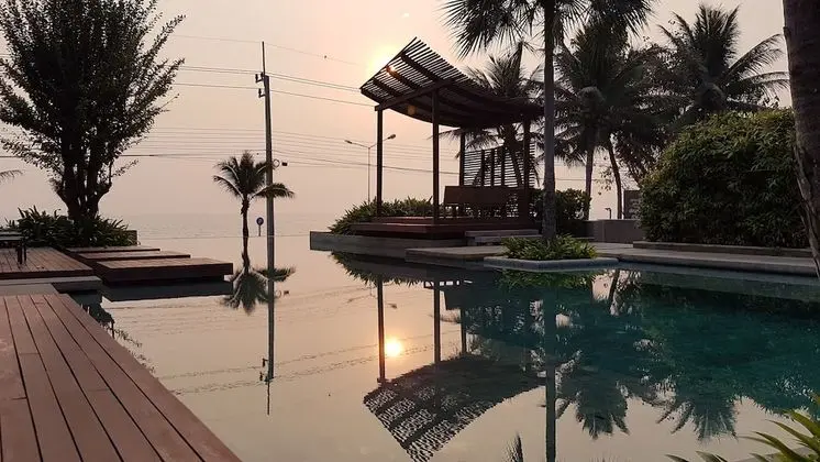 Pranaluxe Pool Villa Holiday Home - Plaj