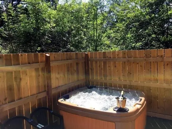 Prancing Hare Lodge Hot Tub - Havuz