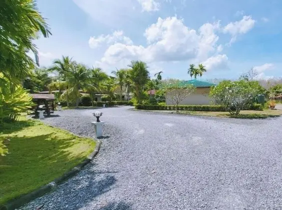 Prangthong Garden Home - Dış Mekan