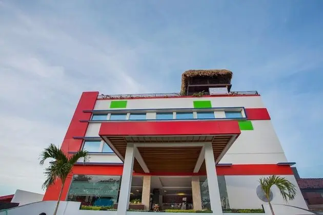 Pratama Hotel and Convention - Dış Mekan