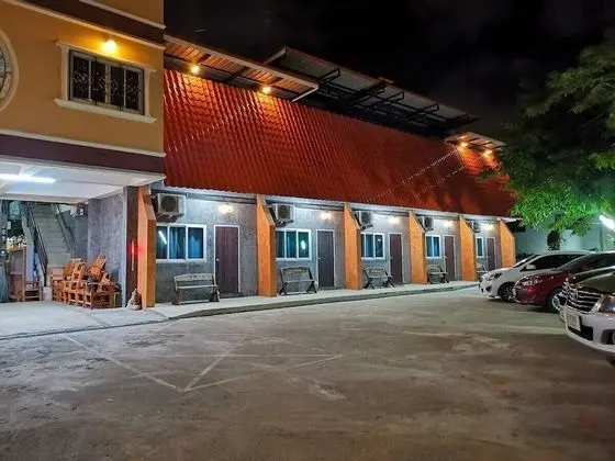 Pratubjai Hotel - Dış Mekan