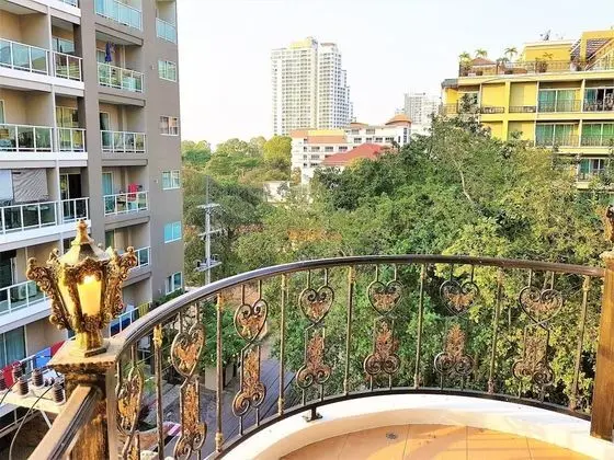 Pratumnak 1 bed With sea View at Siam Oriental Twins