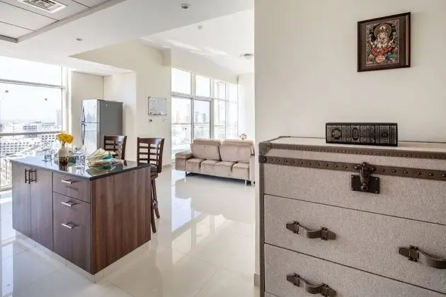 Premier 2BR Apartment in JVC Community - Sleeps 5! - İç Mekan