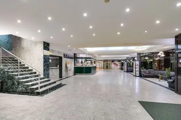 Premier Hotel Dnister - Lobi