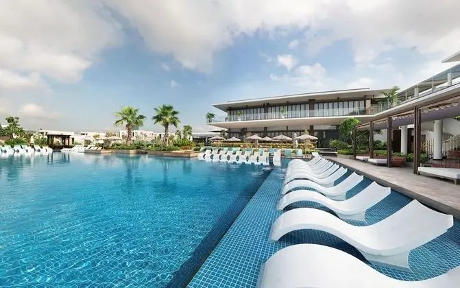 Premier Village Ha Long Bay Resort - Havuz
