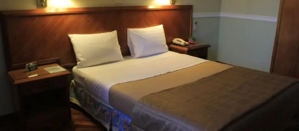 Premier Hill Suites - 1