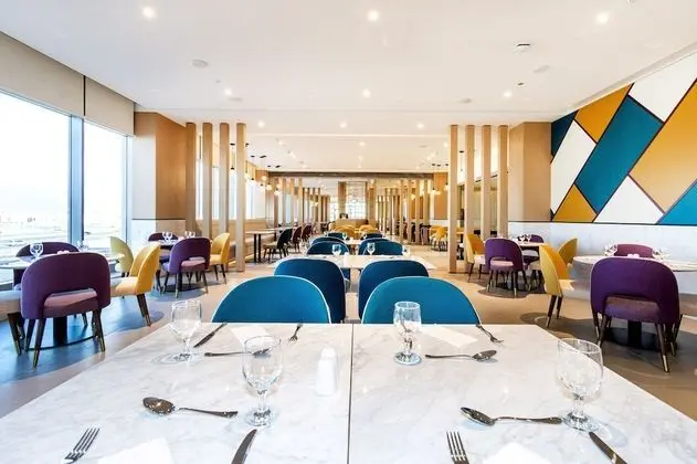 Premier Inn Dubai Dragon Mart - Lobi