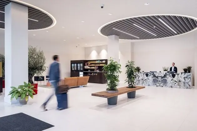 PREMIER SUITES PLUS Amsterdam - Lobi