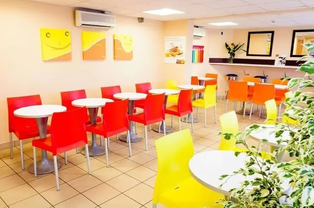 Hotel Première Classe Annemasse - Ville La Grand - Yerinde Yemek