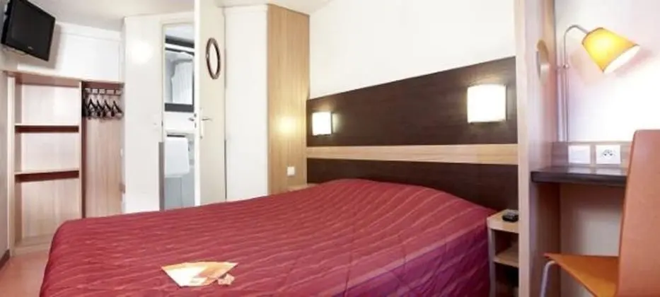 Premiere Classe Bourges (6 kms du centre-ville) - Oda