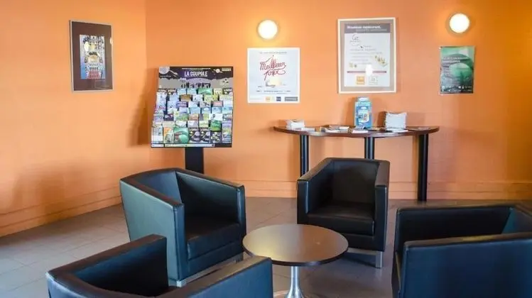 Première Classe Calais Centre - Gare - Lobi