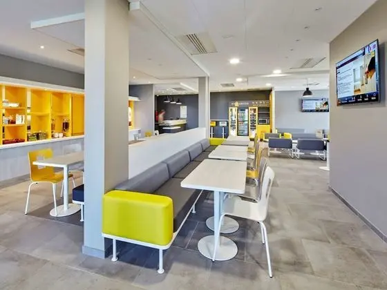 Premiere Classe Clermont Ferrand Centre - Lobi
