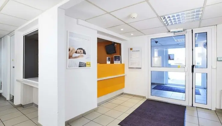 Premiere Classe Montreuil - Lobi