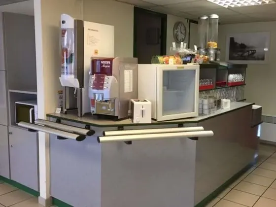 Premiere Classe Niort Est - La Crèche - Yerinde Yemek