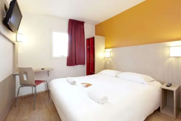 PREMIERE CLASSE TOULOUSE SUD LABEGE INNOPOLE - Oda