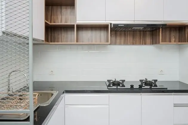 Premium Relaxing 2BR at Casa de Parco Apartment - Mutfak