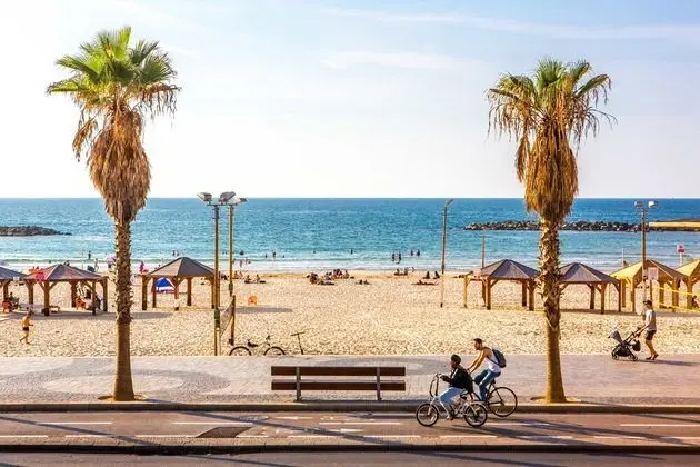 Premium suites on Beach Ben Yehuda 43