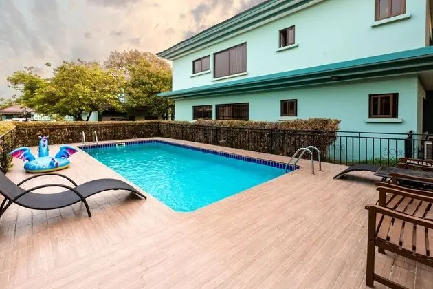 The President 2 Bed and 2 Bath Apartment