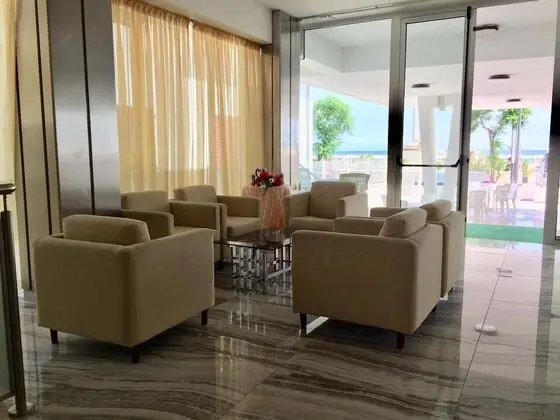 Hotel President - Lobi