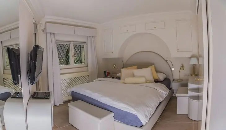 President Boutique Apartment