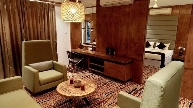 Hotel President Cottage Resort