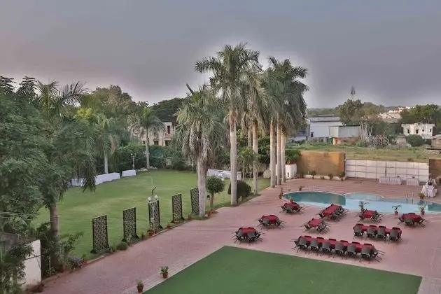 Hotel President Cottage Resort - 1