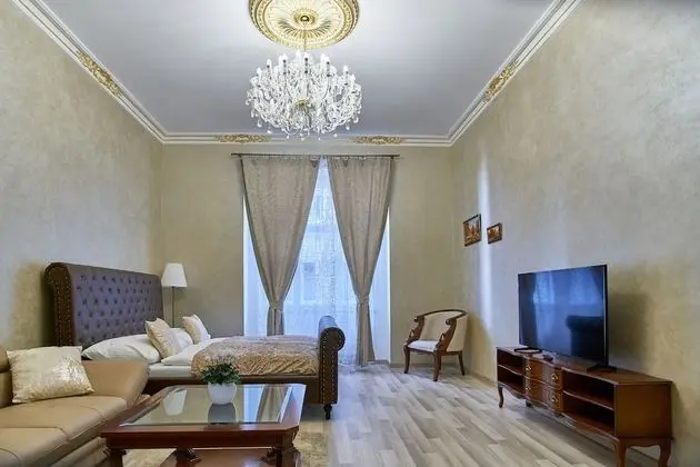 Presidential Apartment In The Old Town Square - Öne Çıkan Resim