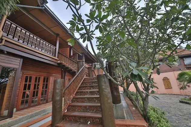 Presidential Thai Villa - Dış Mekan