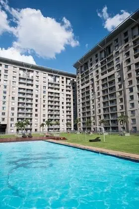 Prestige Apartment Sandton at Westpoint - Havuz