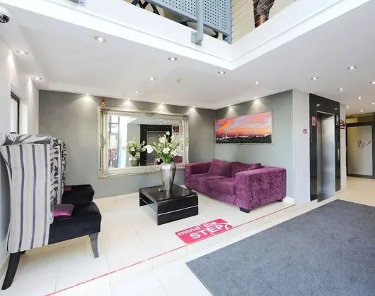 Prestige Apartment Sandton at Westpoint - Lobi